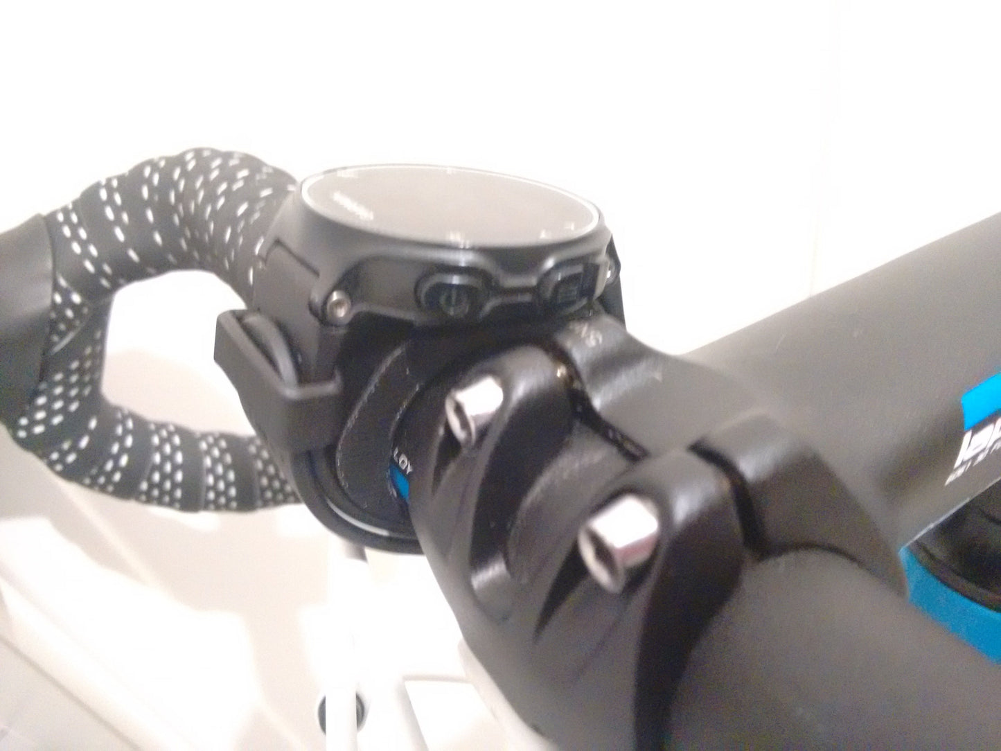 Bicycle Mount Kit for Garmin & Smart Watches – Secure Cycling Accessory